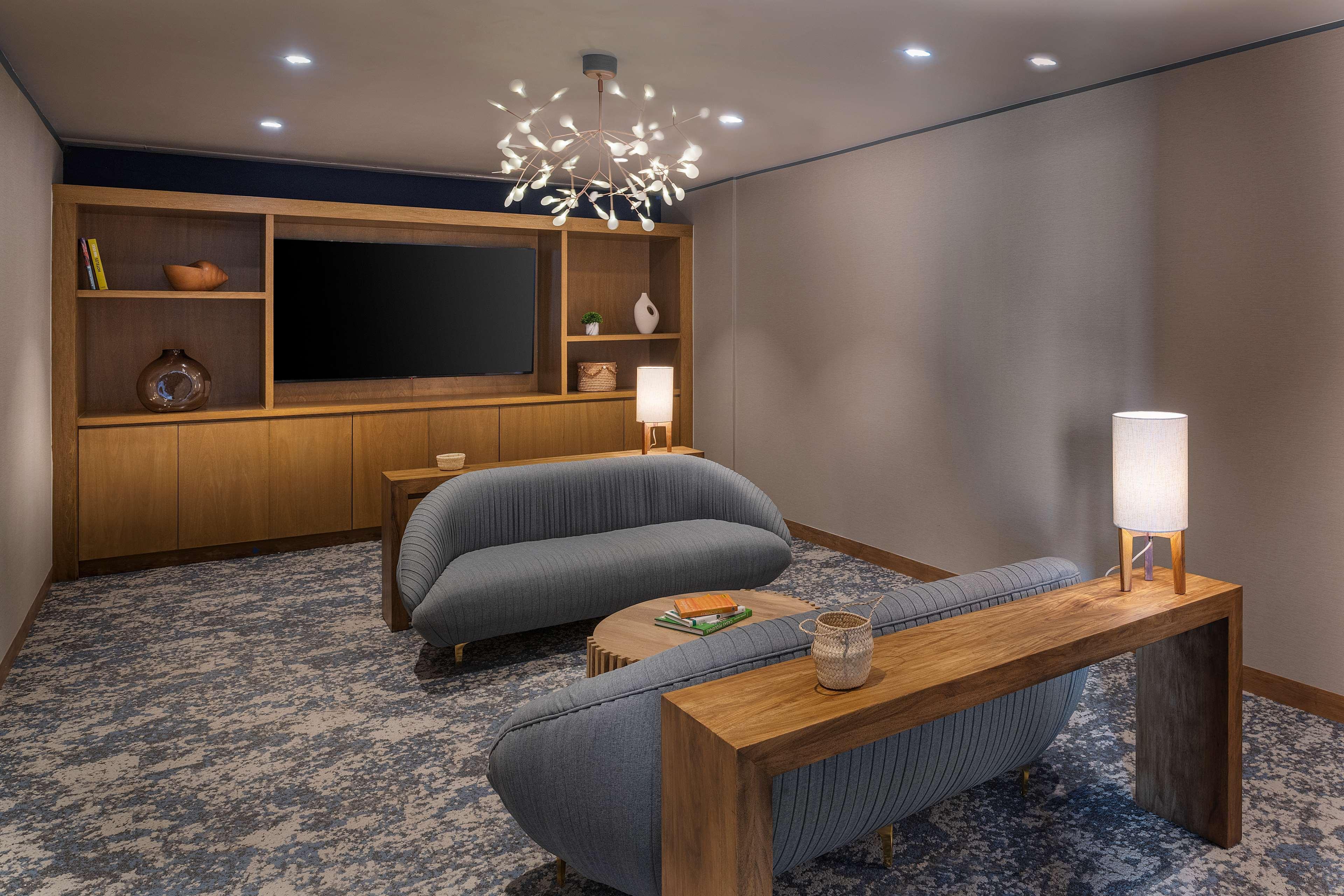 Hilton Garden Inn Cancun Airport エクステリア 写真
