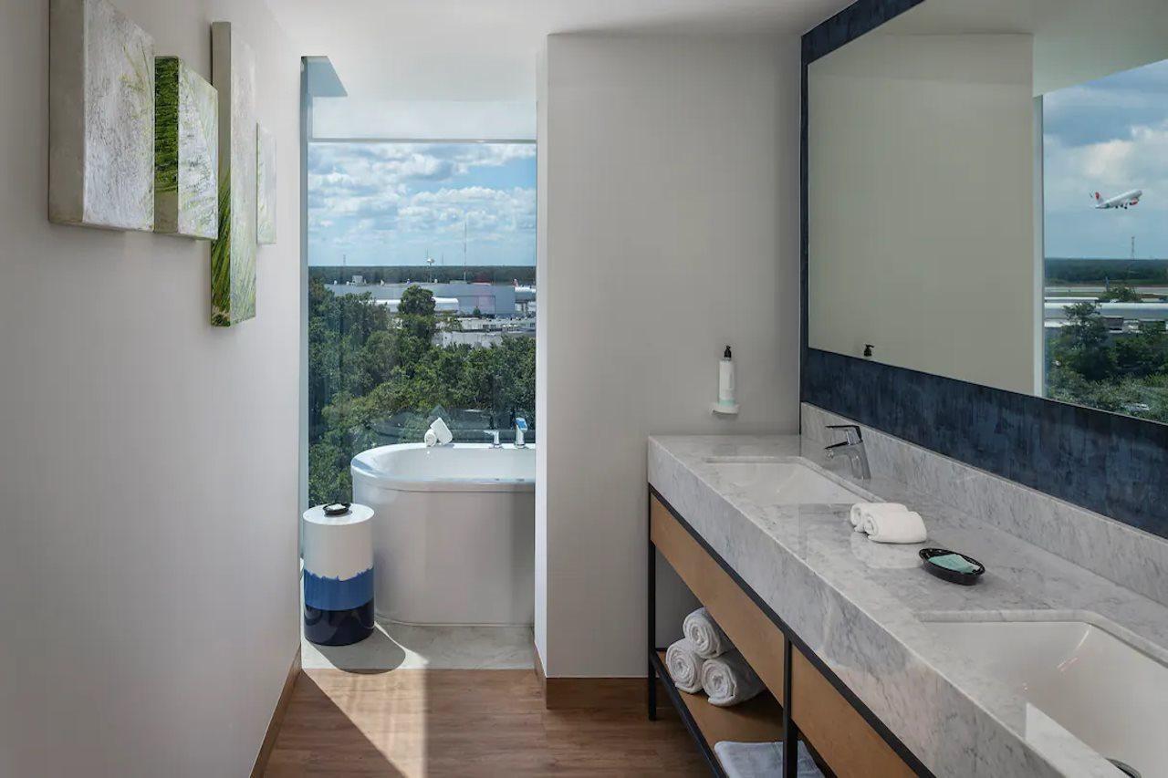 Hilton Garden Inn Cancun Airport エクステリア 写真