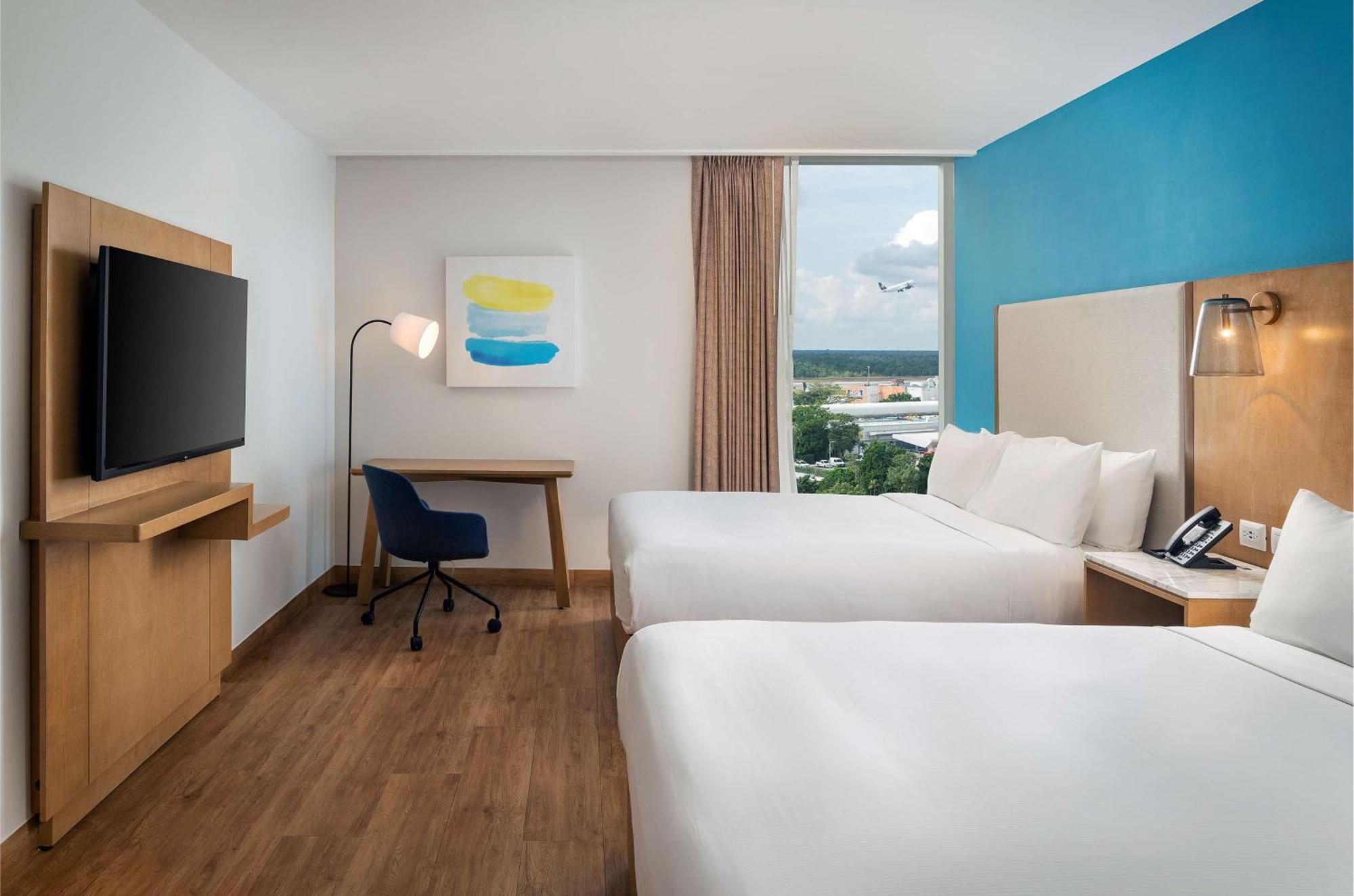 Hilton Garden Inn Cancun Airport エクステリア 写真