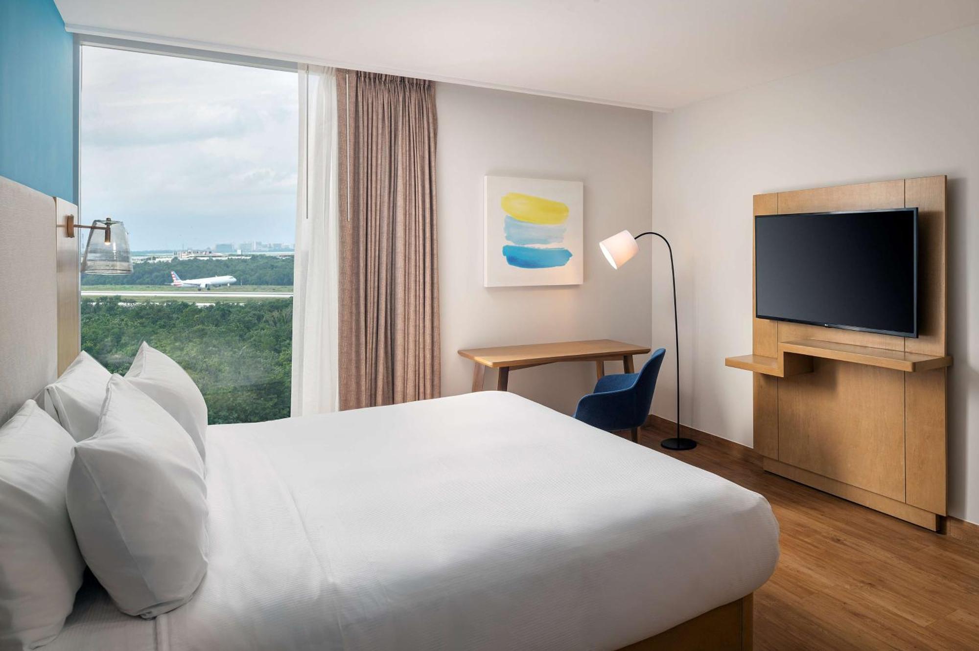 Hilton Garden Inn Cancun Airport エクステリア 写真